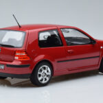 Volkswagen Golf Mk4 Punane Norev 1:18 - image 3 of 7