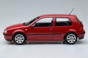 Volkswagen Golf Mk4 Punane Norev 1:18 188573 Metall - pilt 4/7
