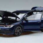 Volkswagen Golf GTI Mk8 Sinine Norev 1:18 188594 Metall - image 2 of 7