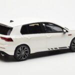 Volkswagen Golf GTI Mk8 Clubsport Valge Otto 1:18 - image 2 of 6