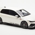 Volkswagen Golf GTI Mk8 Clubsport Valge Otto 1:18 - image 4 of 6