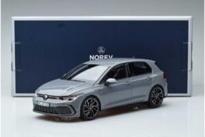 Volkswagen Golf GTI Mk8 Norev 1:18 188590 Metall - pilt 7/7
