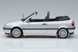 Volkswagen Golf Mk3 Kabriolett Hõbedane Norev 1:18 188468 Metall - pilt 3/6