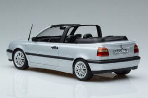 Volkswagen Golf Mk3 Kabriolett Hõbedane Norev 1:18 188468 Metall - pilt 5/6