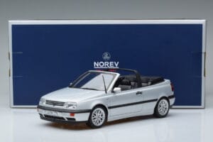 Volkswagen Golf Mk3 Kabriolett Hõbedane Norev 1:18 188468 Metall - pilt 6/6
