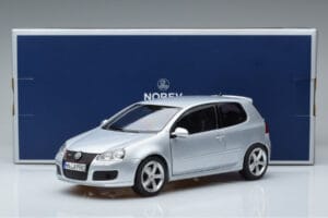 Volkswagen Golf GTI Mk5 Pirelli Edition Hõbedane Norev 1:18 188425 Metall - pilt 7/7