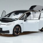 Volkswagen ID.3 Valge FAW 1:18 ZVN000001WEI Metall - image 2 of 7