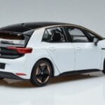 Volkswagen ID.3 Valge FAW 1:18 ZVN000001WEI Metall - image 3 of 7