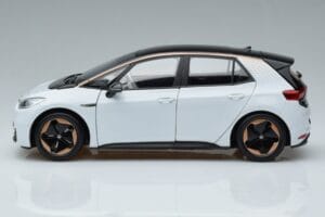 Volkswagen ID.3 Valge FAW 1:18 ZVN000001WEI Metall - pilt 4/7