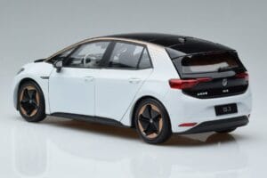 Volkswagen ID.3 Valge FAW 1:18 ZVN000001WEI Metall - pilt 6/7