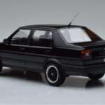 Volkswagen Jetta Mk2 Must Otto 1:18 - image 5 of 6