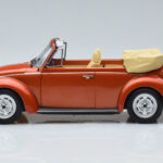 Volkswagen Beetle 1303 Kabriolett Oranž Norev 1:18 - image 3 of 6