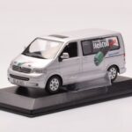 Volkswagen Multivan T5 Hõbedane Heli Coil Edition Minichamps 1:43 - image 2 of 4