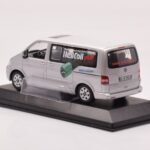 Volkswagen Multivan T5 Hõbedane Heli Coil Edition Minichamps 1:43 - image 3 of 4