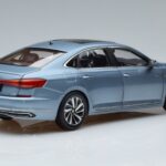 Volkswagen Passat B8 Sinine FAW 1:18 ZVF000003A Metall - image 3 of 7