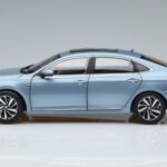 Volkswagen Passat B8 Sinine FAW 1:18 ZVF000003A Metall - image 4 of 7