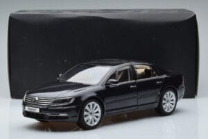 Volkswagen Phaeton V6 Mazeppa Hall Kyosho 1:18 08831MBK Metall - pilt 9/9