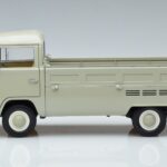 Volkswagen T2a Pickup 50. Aastapäeva Väljaanne Schuco 1:18 450019800 Metall - image 4 of 7