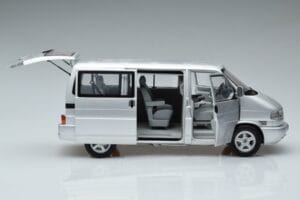Volkswagen T4b Transporter Caravelle Minibus Schuco 1:18 450041500 Metall - pilt 4/8