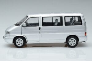 Volkswagen T4b Transporter Caravelle Minibus Schuco 1:18 450041500 Metall - pilt 5/8