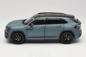 Volkswagen Teramont X Hall FAW 1:18 ZVB000003B Metall - pilt 4/8