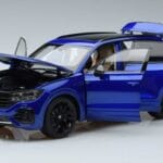 Volkswagen Touareg CR Sinine FAW 1:18 LTC761021BLU Metall - image 2 of 7