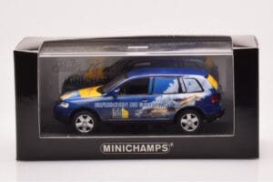 Volkswagen Touareg 7L Shell Helix Fresh Up Force Minichamps 1:43 VOLKSWAGEN-264066 Metall - pilt 4/4