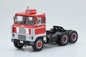 White 7400 Punane Hõbedane IXO 1:43