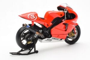 Yamaha YZR-M1 Marlboro Yamaha Team #3 M. Biaggi MotoGP 2002 Minichamps 1:12 122026303 Metall - pilt 3/4