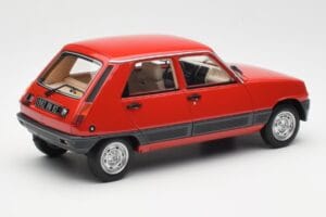 Renault 5 GTL Punane Otto 1:18 OT1147 Vaik - pilt 2/6