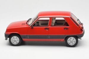 Renault 5 GTL Punane Otto 1:18 OT1147 Vaik - pilt 3/6