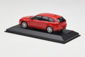 Alfa Romeo 159 Sportwagon Alfa Punane Minichamps 1:43 400120511 Metall - pilt 3/4