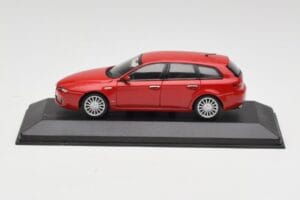 Alfa Romeo 159 Sportwagon Alfa Punane Minichamps 1:43 400120511 Metall