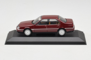 Alfa Romeo 164 3.0 Super V6 Tumepunane Minichamps 1:43 436120700 Metall