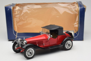 Alfa Romeo 6C 1750 Alfetta Punane Polistil 1:18 PL001 Metall - pilt 8/8