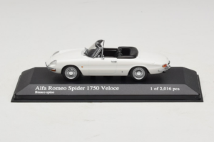 Alfa Romeo 1750 Spider Veloce Valge Minichamps 1:43 400120530 Metall