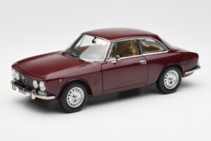 Alfa Romeo 2000 GTV Kastanpunane Norev 1:18 187916 Metall