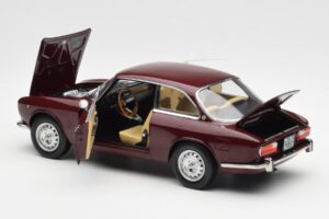 Alfa Romeo 2000 GTV Kastanpunane Norev 1:18 187916 Metall - pilt 5/8