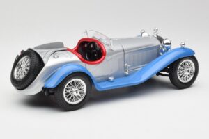 Alfa Romeo 2300 Spider Hõbedsinine Bburago 1:18 3008 Metall - pilt 3/8