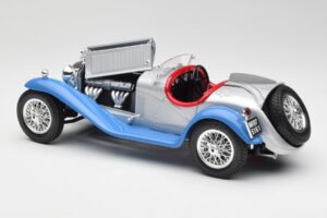 Alfa Romeo 2300 Spider Hõbedsinine Bburago 1:18 3008 Metall - pilt 5/8
