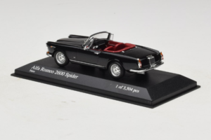 Alfa Romeo 2600 Spider Must Minichamps 1:43 400120630 Metall - pilt 3/4