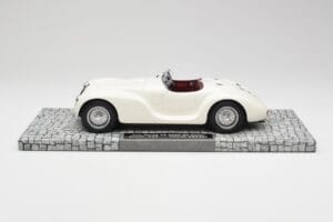 Alfa Romeo 6C 2500 SS Corsa Spider Valge Minichamps 1:18 107120232 Vaik - pilt 3/6