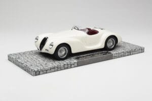 Alfa Romeo 6C 2500 SS Corsa Spider Valge Minichamps 1:18 107120232 Vaik