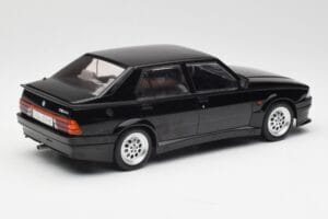 Alfa Romeo 75 Turbo Evoluzione Must MCG 1:18 MCG18429 Metall - pilt 2/6