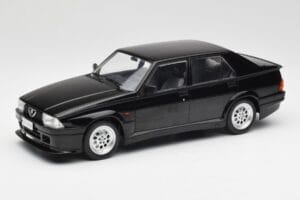 Alfa Romeo 75 Turbo Evoluzione Must MCG 1:18 MCG18429 Metall
