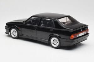 Alfa Romeo 75 Turbo Evoluzione Must MCG 1:18 MCG18429 Metall - pilt 5/6