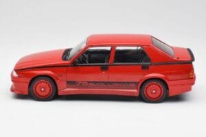 Alfa Romeo 75 Turbo Evoluzione Punane MCG 1:18 MCG18428 Metall - pilt 3/6
