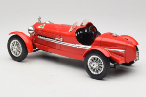 Alfa Romeo 8C 2300 Monza Punane Bburago 1:18 3014 Metall - pilt 5/6