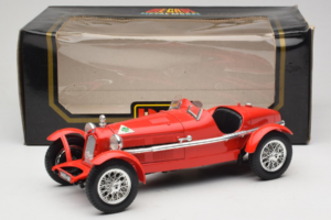 Alfa Romeo 8C 2300 Monza Punane Bburago 1:18 3014 Metall - pilt 6/6
