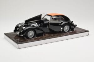 Alfa Romeo 8C 2900B Lungo Must Minichamps 1:18 100120421 Metall - pilt 2/8